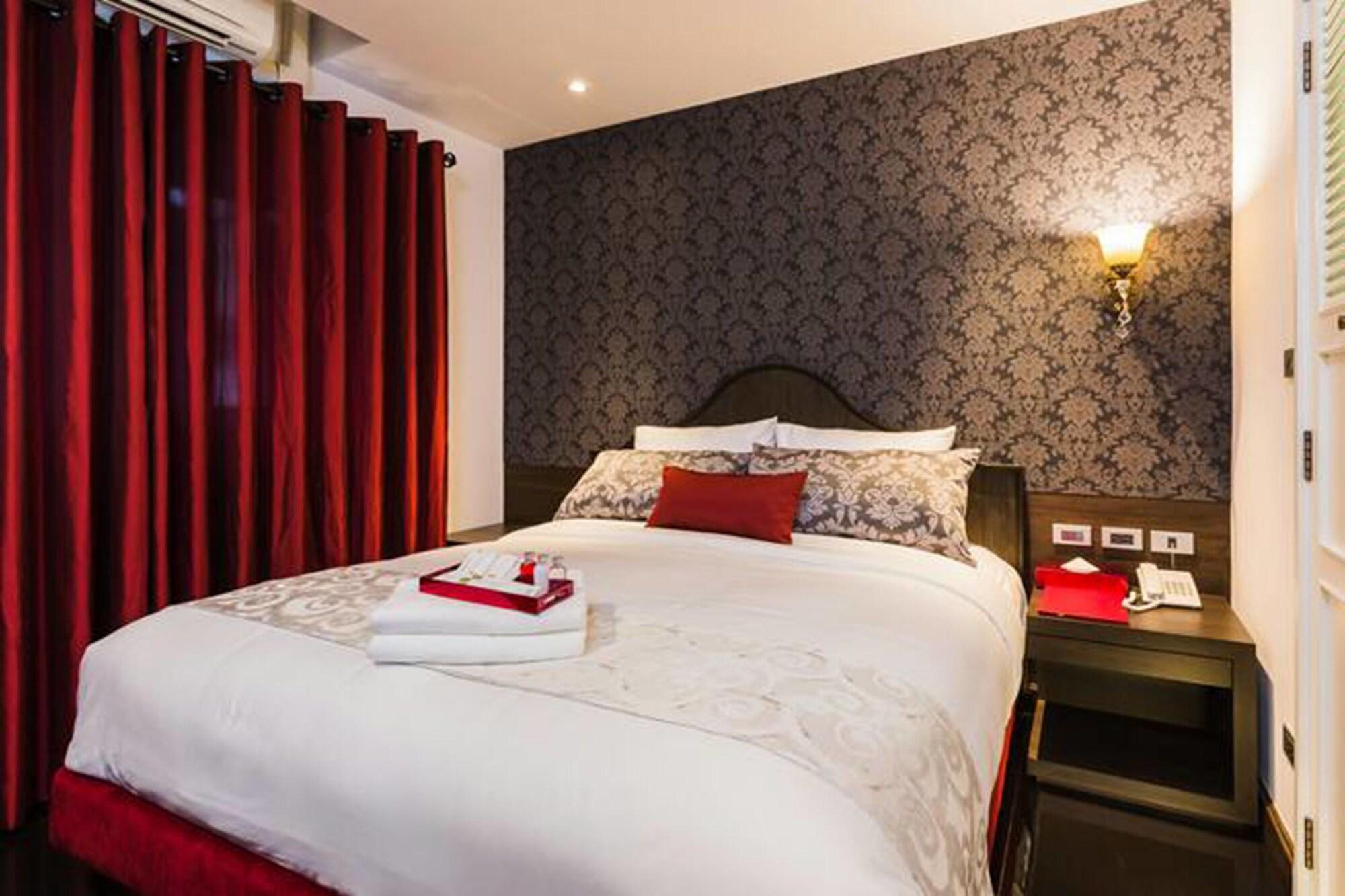 The Fah Silom Hotel Bangkok Bagian luar foto