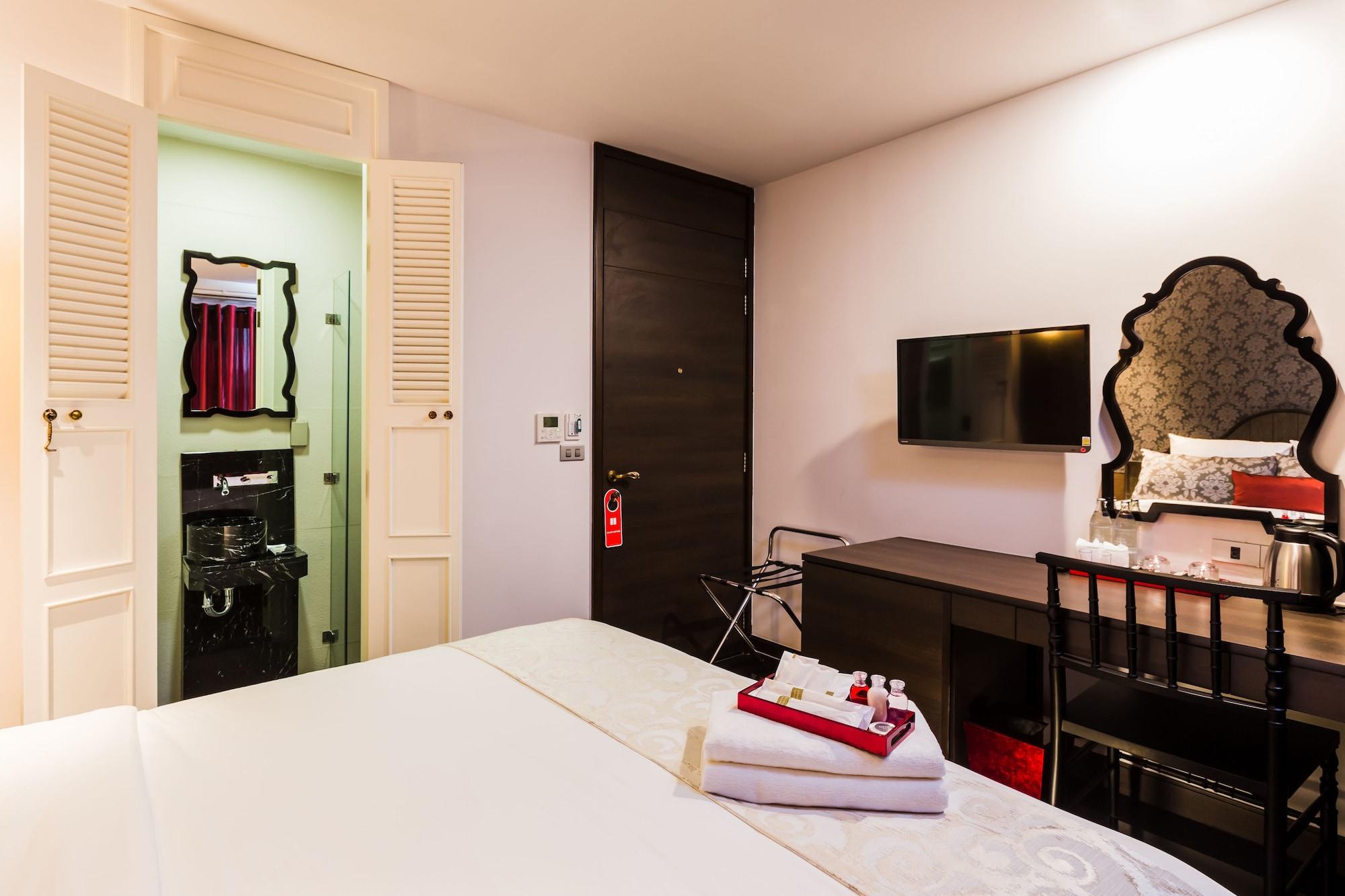 The Fah Silom Hotel Bangkok Bagian luar foto