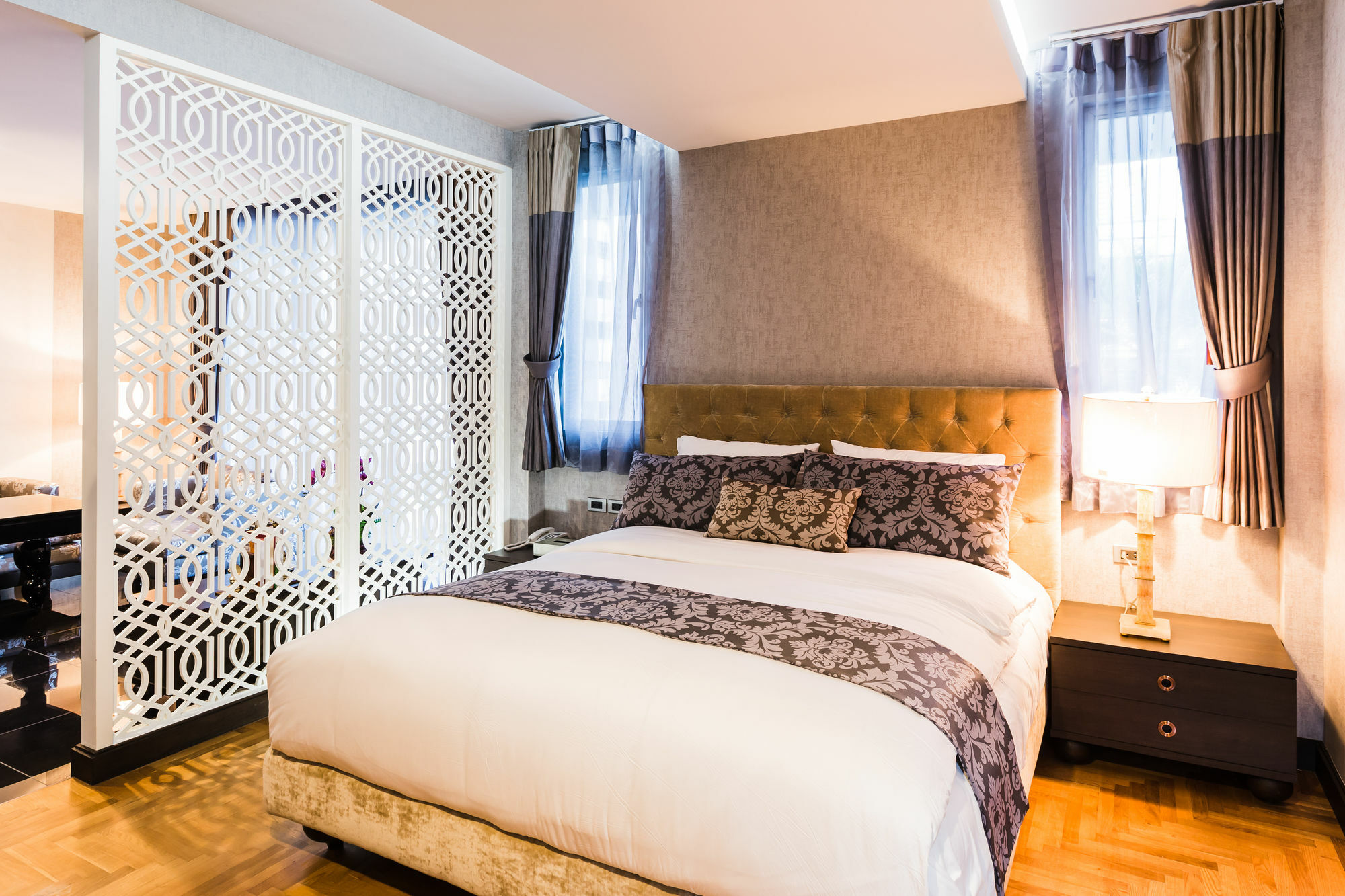 The Fah Silom Hotel Bangkok Bagian luar foto