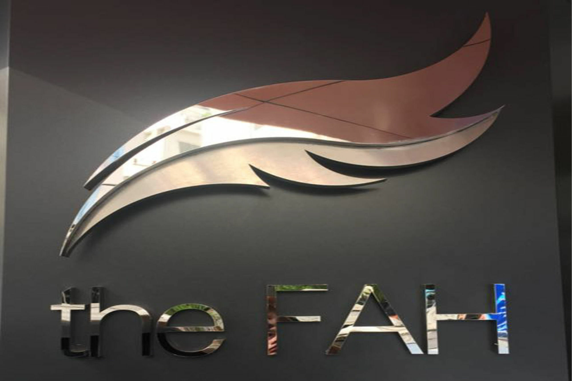 The Fah Silom Hotel Bangkok Bagian luar foto