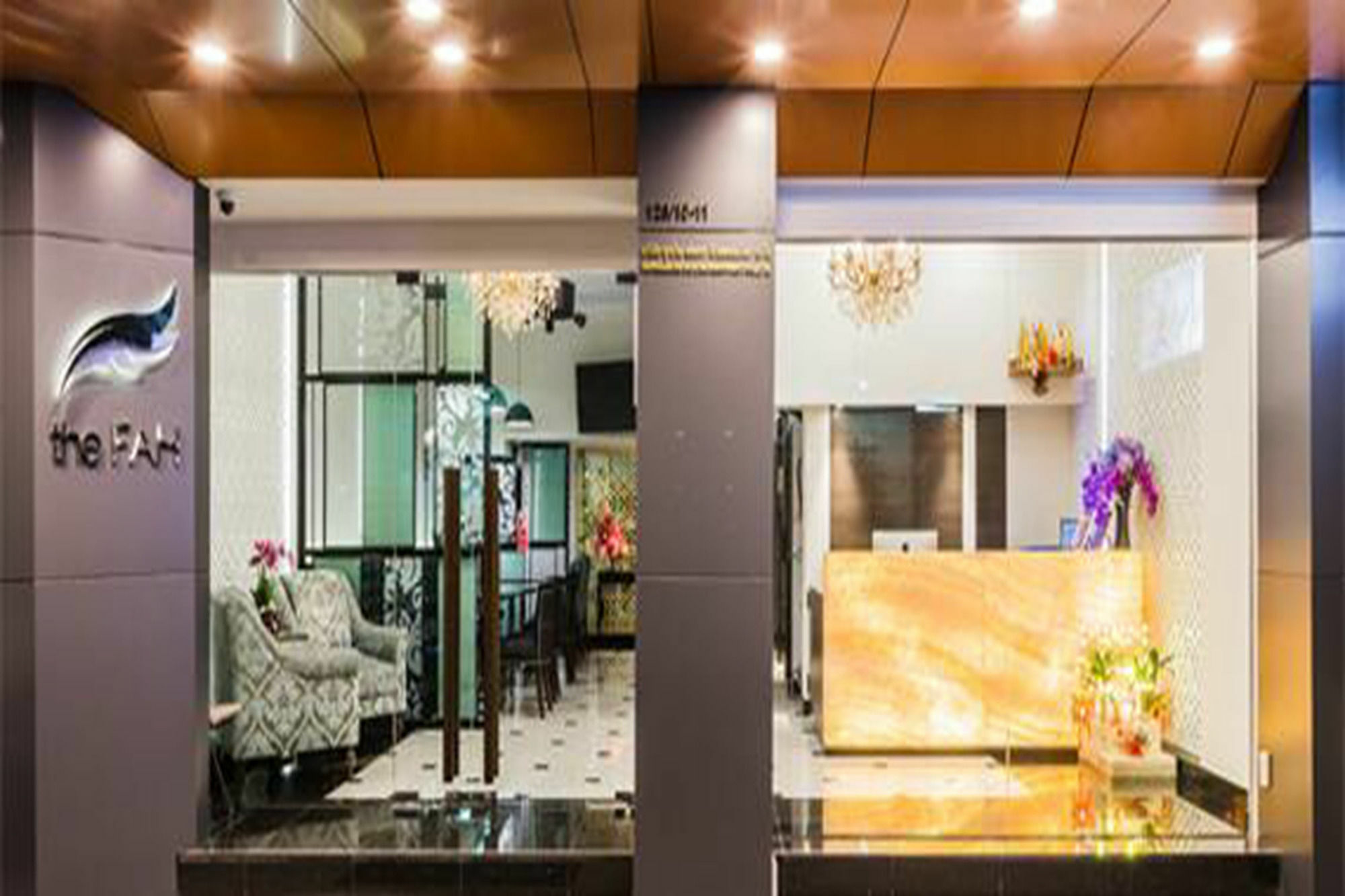 The Fah Silom Hotel Bangkok Bagian luar foto