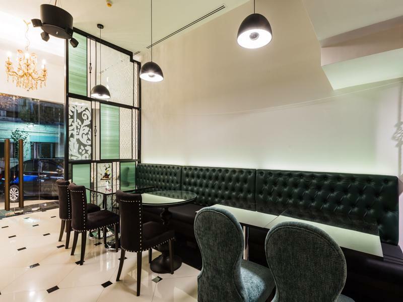 The Fah Silom Hotel Bangkok Bagian luar foto