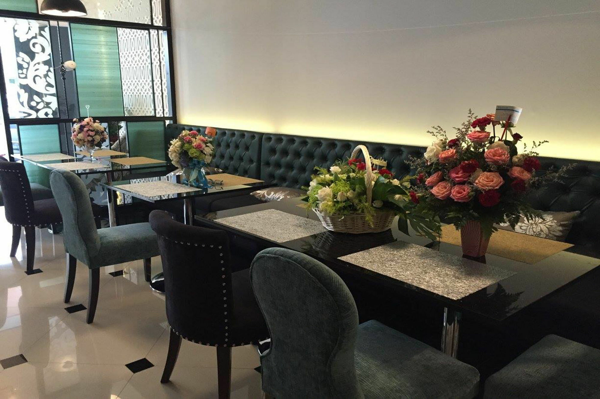 The Fah Silom Hotel Bangkok Bagian luar foto